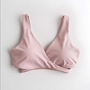 NWT Gilly Hicks Go Recharge Wrap Sport Bralette